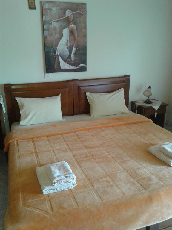 Adonis * Loutraki (Pella)